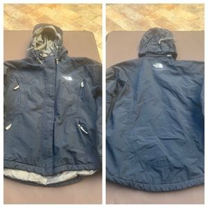 The North Face jacket women’s size L
Pit to pit: 23”
Length: 26”